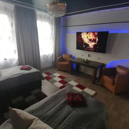 Best-Preis -Gold Suite- mit Netflix, Self-Check-In, eBike Ladestation, Fahrradraum, WLAN, Netflix und Massagesessel - direkt am Elberadweg im Herzen von Wittenberge Exterior foto