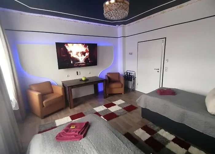 Best-Preis -Gold Suite- Mit Netflix, Self-Check-In, Ebike Ladestation, Fahrradraum, Wlan, Netflix Und Massagesessel - Direkt Am Elberadweg Im Herzen Von Wittenberge