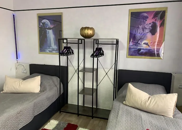 Best-Preis -Gold Suite- Mit Netflix, Self-Check-In, Ebike Ladestation, Fahrradraum, Wlan, Netflix Und Massagesessel - Direkt Am Elberadweg Im Herzen Von Wittenberge