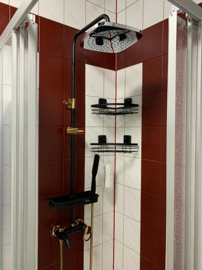 Gold Suite: Elbe Riverside Retreat With Netflix And E-bike Station *