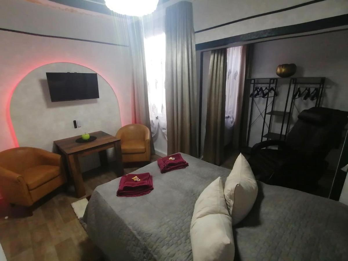 Best-preis -gold Suite- Mit Netflix, Self-check-in, Ebike Ladestation, Fahrradraum, Wlan, Netflix Und Massagesessel - Direkt Am Elberadweg Im Herzen Von Apartament