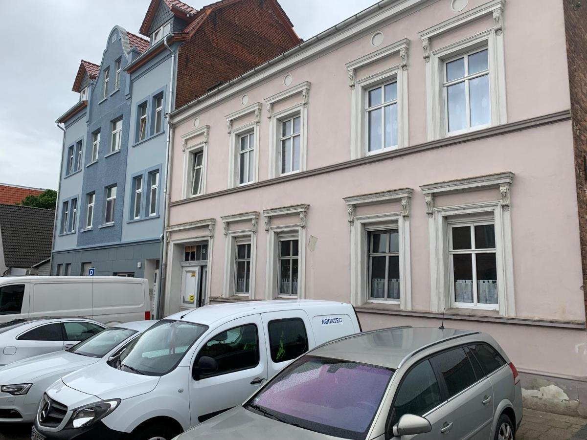 Apartment Gold Suite: Elbe Riverside Retreat With Netflix And E-bike Station *