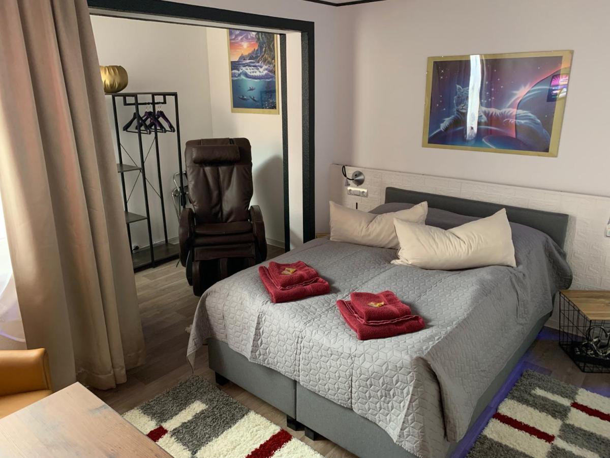 Best-preis -gold Suite- Mit Netflix, Self-check-in, Ebike Ladestation, Fahrradraum, Wlan, Netflix Und Massagesessel - Direkt Am Elberadweg Im Herzen Von Apartament Wittenberge