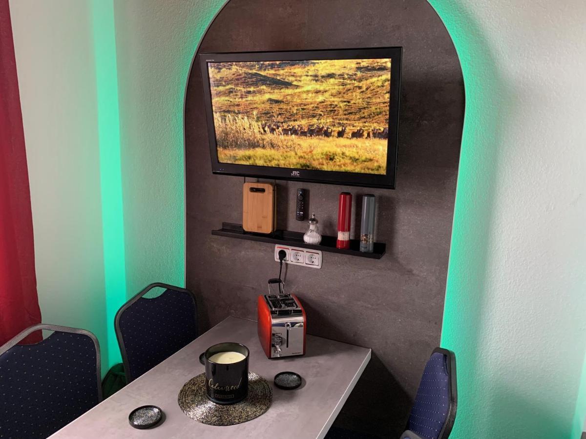 Gold Suite: Elbe Riverside Retreat With Netflix And E-bike Station