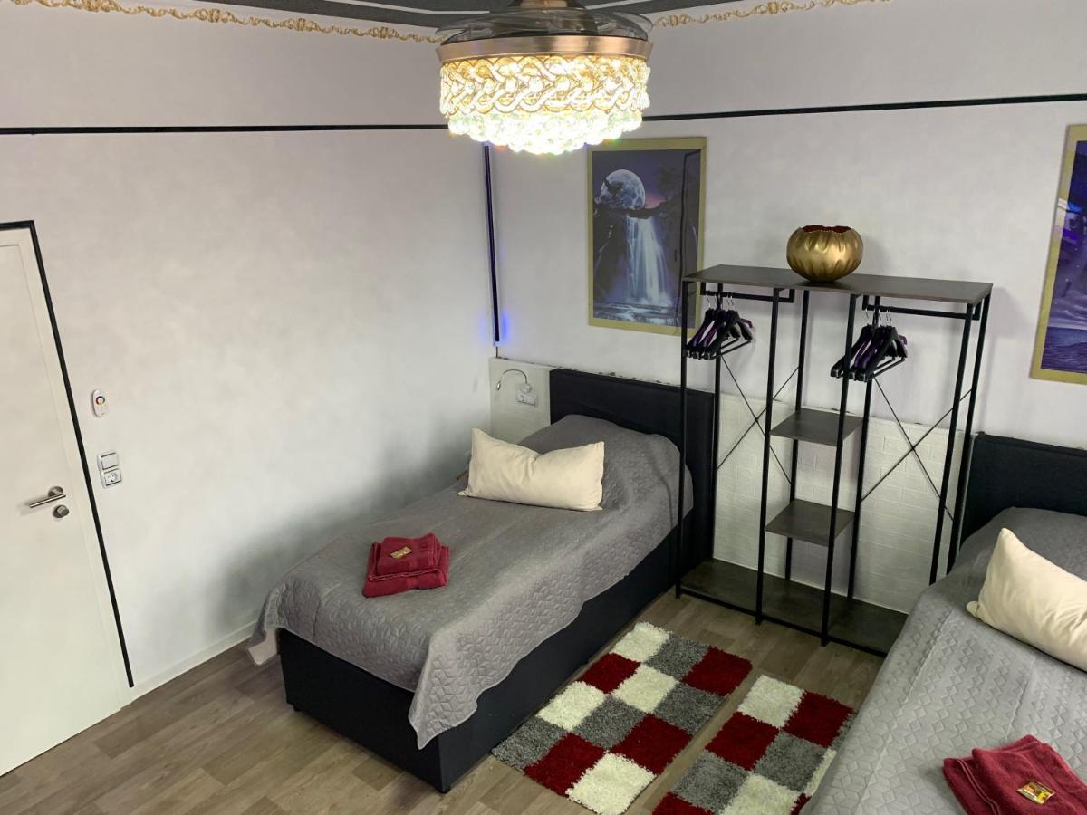 Gold Suite: Elbe Riverside Retreat With Netflix And E-bike Station Apartment