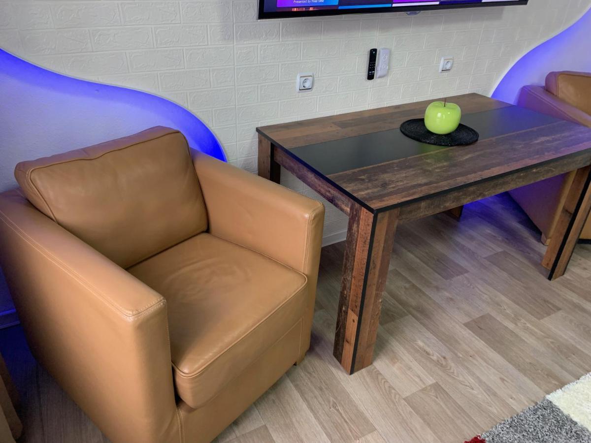 Gold Suite: Elbe Riverside Retreat With Netflix And E-bike Station