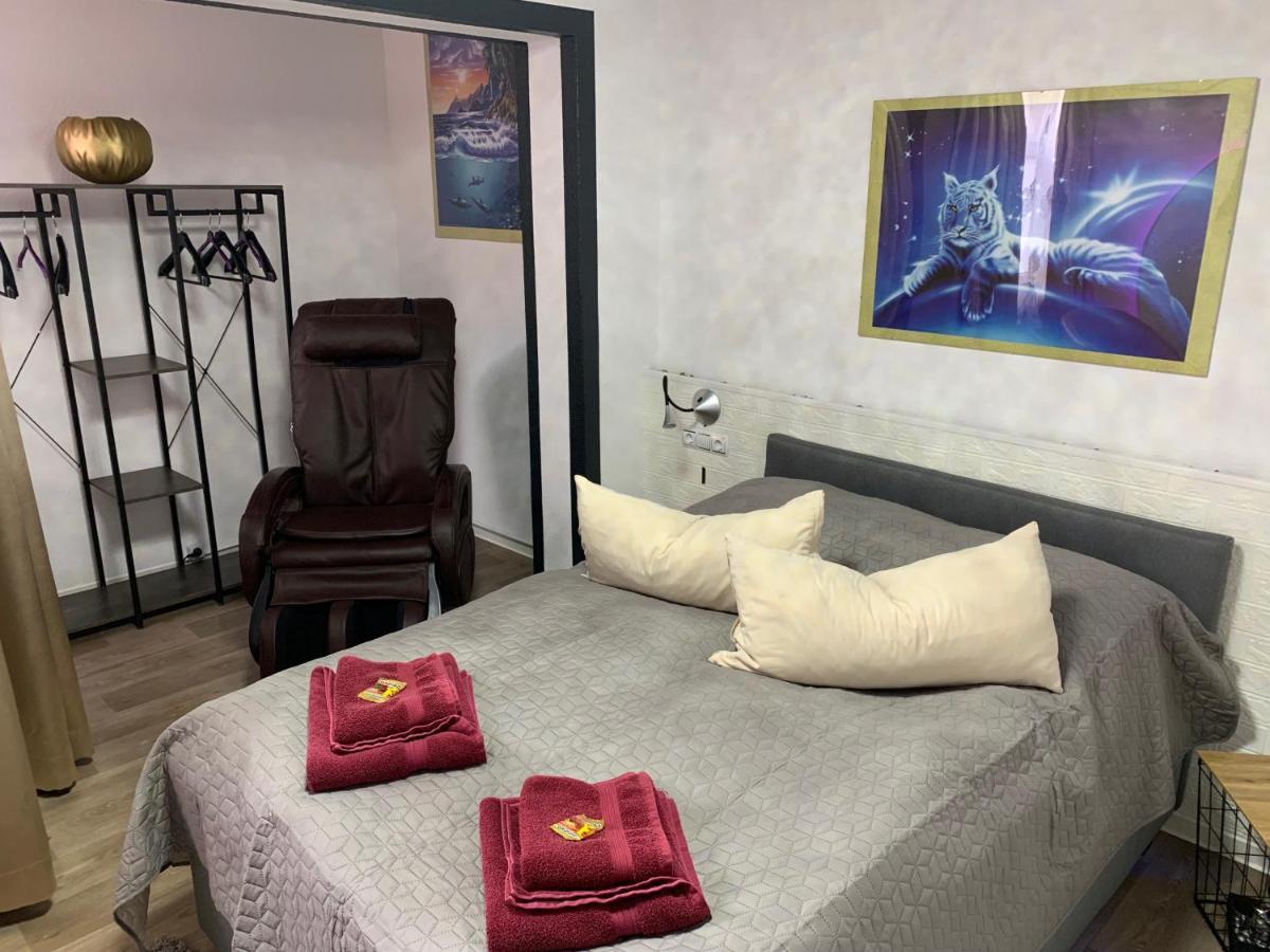 Apartment Gold Suite: Elbe Riverside Retreat With Netflix And E-bike Station