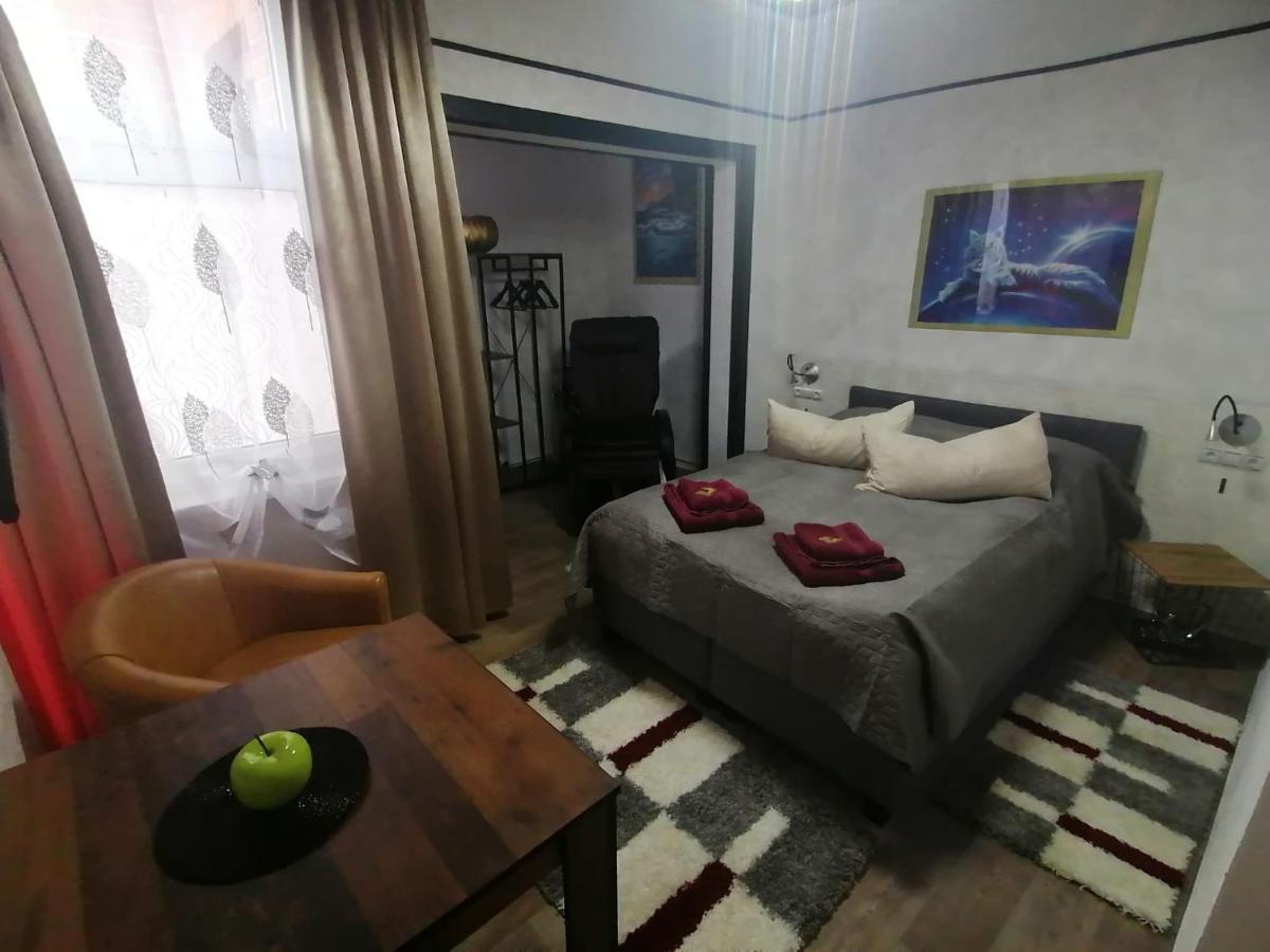 Apartment Gold Suite: Elbe Riverside Retreat With Netflix And E-bike Station